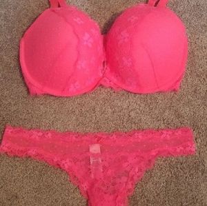 34DDD & Small Victoria Secret Dream Angel